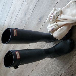 Hunter boots with hunter socks